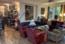 Paris Apartment with Private Garden in 18th Arrondissement Paris Apartment with Private Garden in 18th Arrondissement