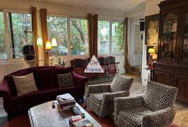 Paris Apartment with Private Garden in 18th Arrondissement Paris Apartment with Private Garden in 18th Arrondissement