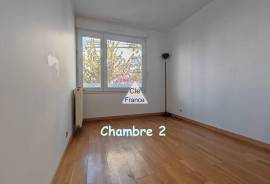 First Floor Apartment in Paris Suburb First Floor Apartment in Paris Suburb