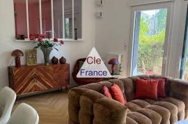 Apartment with Large Terrace, Balcony Apartment with Large Terrace, Balcony