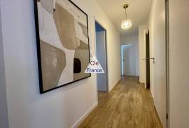 Apartment with Views from Balconies Apartment with Views from Balconies