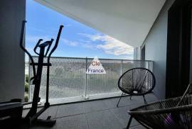 Apartment with Views from Balconies Apartment with Views from Balconies