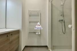 Apartment with Views from Balconies Apartment with Views from Balconies