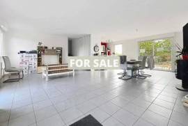 Detached Country House with Lovely Garden