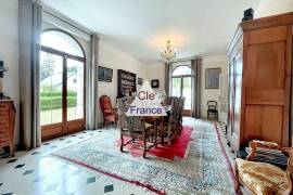 Impressive Property with Spacious Interiors Impressive Property with Spacious Interiors