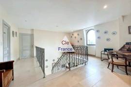 Impressive Property with Spacious Interiors Impressive Property with Spacious Interiors