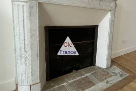 Beautiful Town House with Courtyard Garden Beautiful Town House with Courtyard Garden