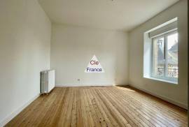 Beautiful Town House with Courtyard Garden Beautiful Town House with Courtyard Garden