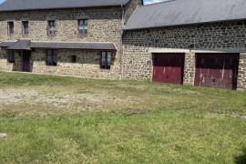 Detached House with Garden Detached House with Garden