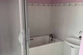 Detached House with Garden Detached House with Garden