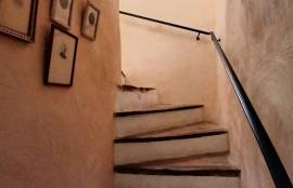 Beautiful Character House with Courtyard Garden Beautiful Character House with Courtyard Garden