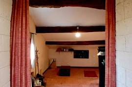 Beautiful Character House with Courtyard Garden Beautiful Character House with Courtyard Garden