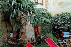 Beautiful Character House with Courtyard Garden Beautiful Character House with Courtyard Garden