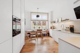 Ready to move! 3 Room Family Home with Spacious Kitchen on Helmholtzplatz Ready to move! 3 Room Family Home with Spacious Kitchen on Helmholtzplatz