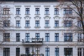 Ready to move! 3 Room Family Home with Spacious Kitchen on Helmholtzplatz Ready to move! 3 Room Family Home with Spacious Kitchen on Helmholtzplatz