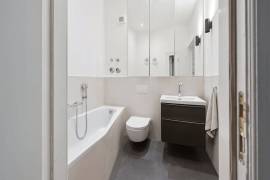 Ready to move! 3 Room Family Home with Spacious Kitchen on Helmholtzplatz Ready to move! 3 Room Family Home with Spacious Kitchen on Helmholtzplatz