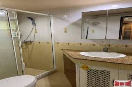 Beautiful 3-Storey House in Phrom Phong - 4 Bedrooms and 6 Bathrooms for Sale in Phrom Phong Area of Bangkok