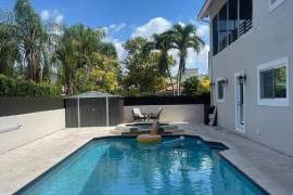 16400 NW 82nd Court 3, Miami Lakes, FL 33016