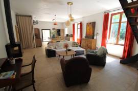 10 room, 410m2 House for sale in Gabian - 399 000 € * 10 room, 410m2 House for sale in Gabian - 399 000 € *