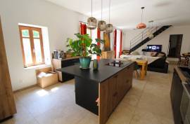 10 room, 410m2 House for sale in Gabian - 399 000 € *