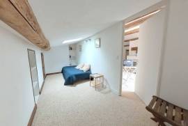 4 room, 79m2 Loft/workshop/space for sale in Pezenas - 249 000 € * 4 room, 79m2 Loft/workshop/space for sale in Pezenas - 249 000 € *