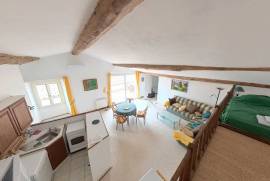 4 room, 79m2 Loft/workshop/space for sale in Pezenas - 249 000 € * 4 room, 79m2 Loft/workshop/space for sale in Pezenas - 249 000 € *