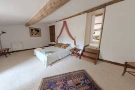 4 room, 79m2 Loft/workshop/space for sale in Pezenas - 249 000 € * 4 room, 79m2 Loft/workshop/space for sale in Pezenas - 249 000 € *