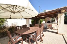 PRACHTIG LANDHUIS MET GEWELDIG UITZICHT OP DE BERG