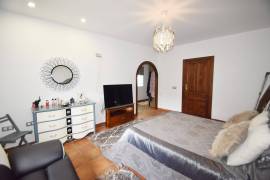 PRACHTIG LANDHUIS MET GEWELDIG UITZICHT OP DE BERG