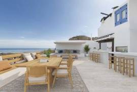 Character property in Mojacar with generous outdoor spaces and panoramic sea views