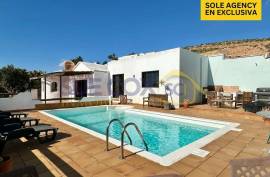 4 Bedroom Villa For Sale