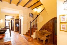 7 Bedrooms - Townhouse - For Sale