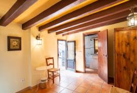 7 Bedrooms - Townhouse - For Sale