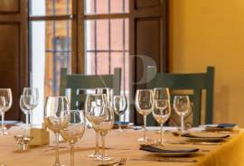 7 Bedrooms - Townhouse - For Sale