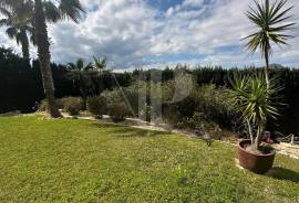 4 Bedrooms - Villa - For Sale