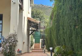 4 Bedrooms - Villa - For Sale