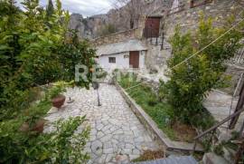 Maisonette 150 sq.m for rent