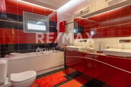 Building 540 sq.m for sale