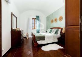 35-hectare estate with 3 houses and vineyards | Redondo, Évora 35-hectare estate with 3 houses and vineyards | Redondo, Évora