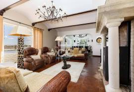 35-hectare estate with 3 houses and vineyards | Redondo, Évora 35-hectare estate with 3 houses and vineyards | Redondo, Évora