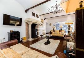 35-hectare estate with 3 houses and vineyards | Redondo, Évora 35-hectare estate with 3 houses and vineyards | Redondo, Évora