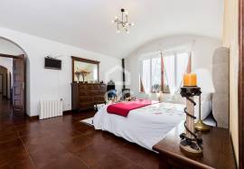 35-hectare estate with 3 houses and vineyards | Redondo, Évora 35-hectare estate with 3 houses and vineyards | Redondo, Évora