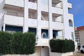 Closed box garage for sale in Senhora da Rocha, with about 20 m². Closed box garage for sale in Senhora da Rocha, with about 20 m².