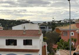 Lovely 4 Bedroom Villa with Heated Swimming Pool in a Prime Location in Lagos