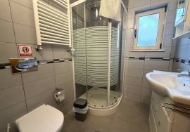 Lovely 4 Bedroom Villa with Heated Swimming Pool in a Prime Location in Lagos