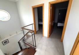 Lovely 4 Bedroom Villa with Heated Swimming Pool in a Prime Location in Lagos