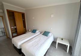 Lovely 4 Bedroom Villa with Heated Swimming Pool in a Prime Location in Lagos