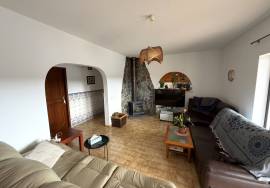 Charming Villa with Swimming Pool Located between Luz and Burgau