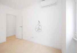 Renovated building with two 2 bedroom apartments in Portimão