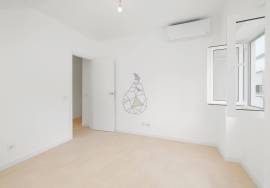 Renovated building with two 2 bedroom apartments in Portimão